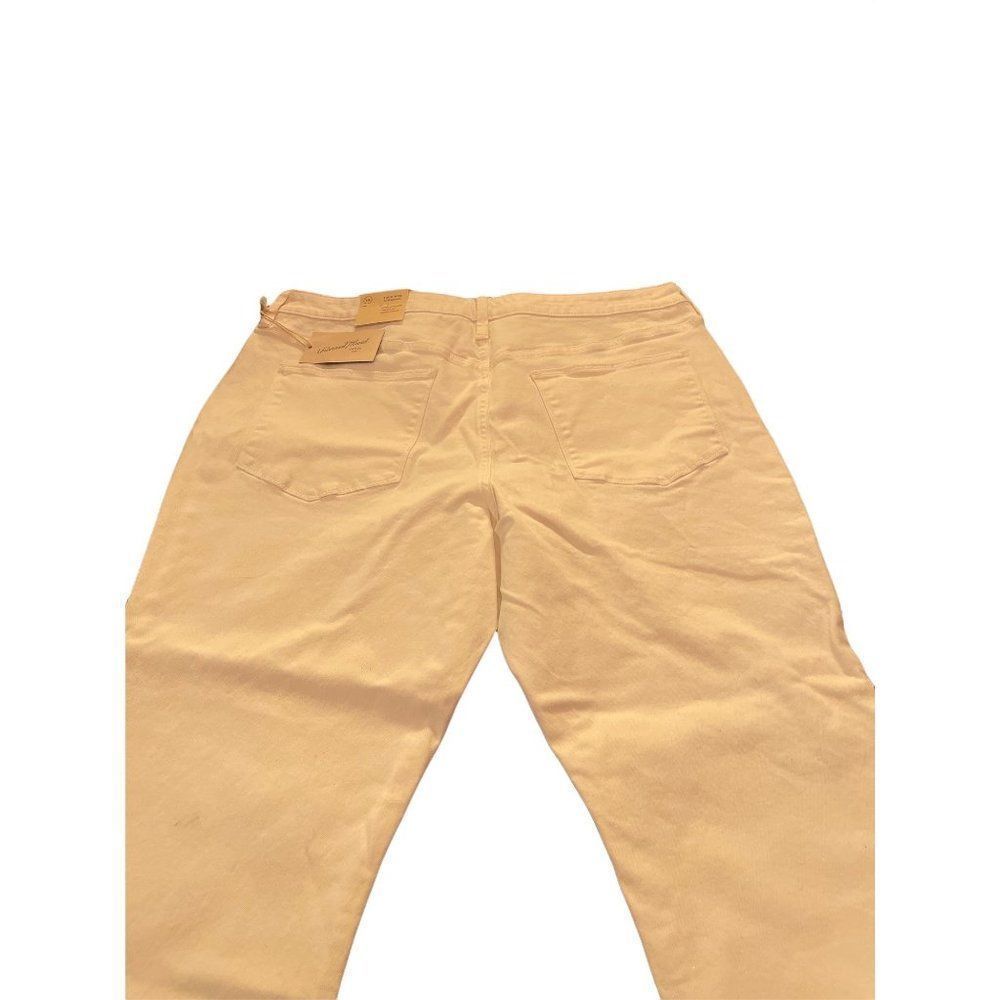 Universal Thread White button fly jeans - Picture 6 of 7